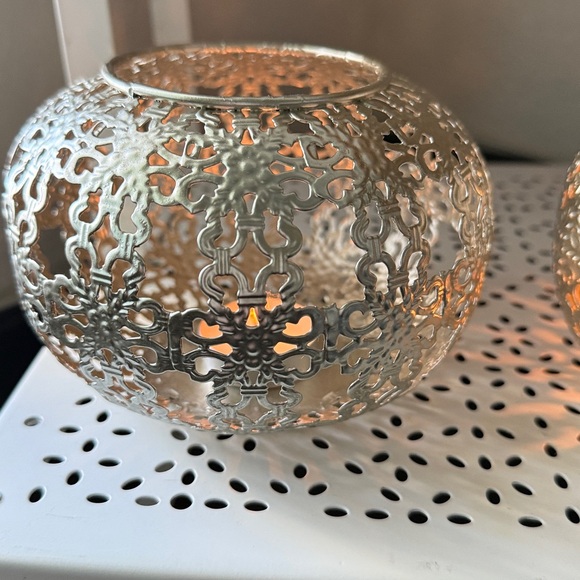 Three Hands Corp Elegant Silver Tone Decorative Lanterns Set -2 - Picture 6 of 13